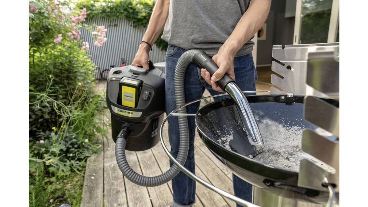 Karcher Ad 2 Σκούπα Στάχτης με Κάδο Κωδικός: 1.348-300.0