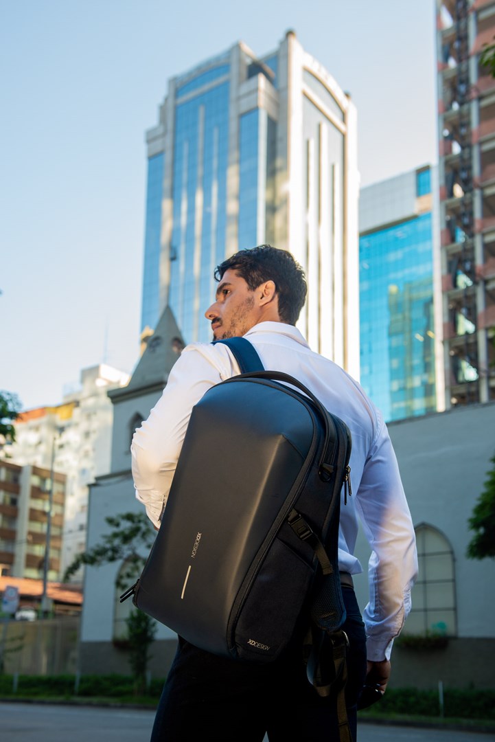 XD DESIGN BACKPACK BIZZ BACKPACK BLACK P/N: P705.931 - Image 4