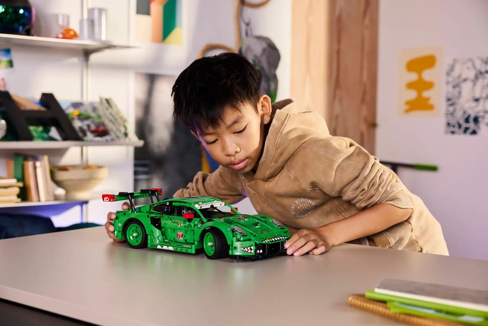 LEGO TECHNIC 42224 Porsche 911 GT3 R REXY AO Racing Car - Image 6