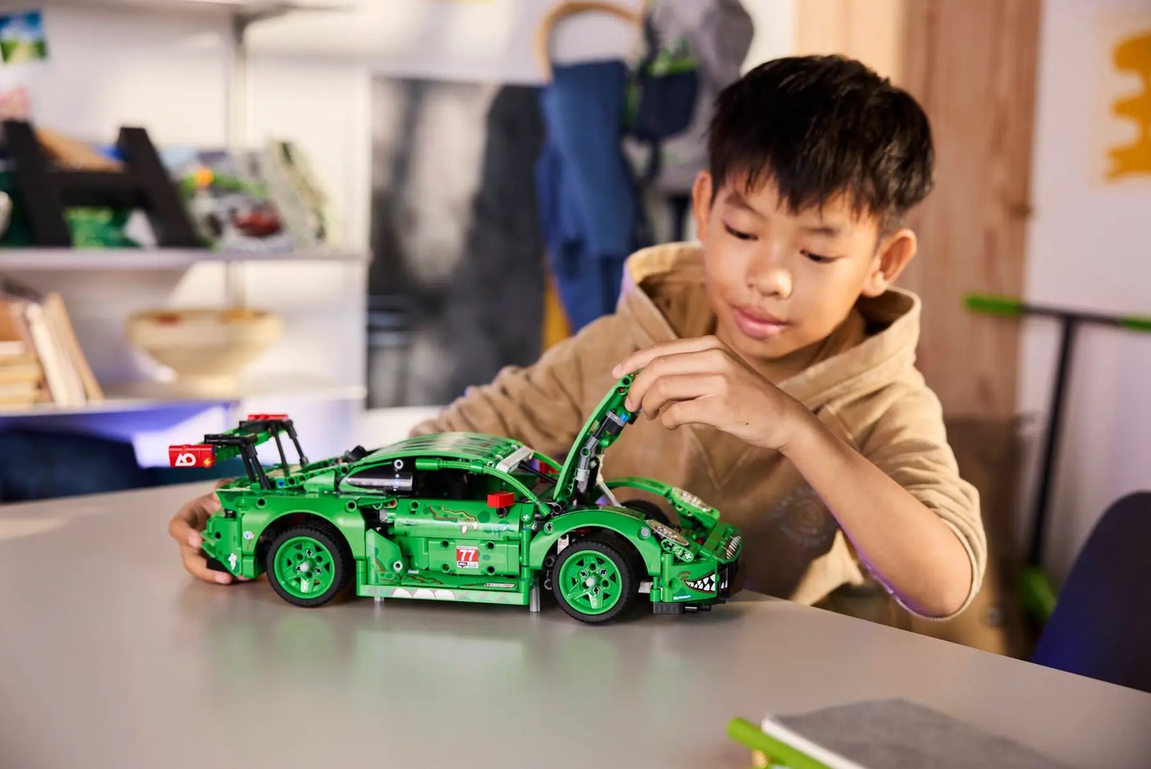 LEGO TECHNIC 42224 Porsche 911 GT3 R REXY AO Racing Car - Image 7