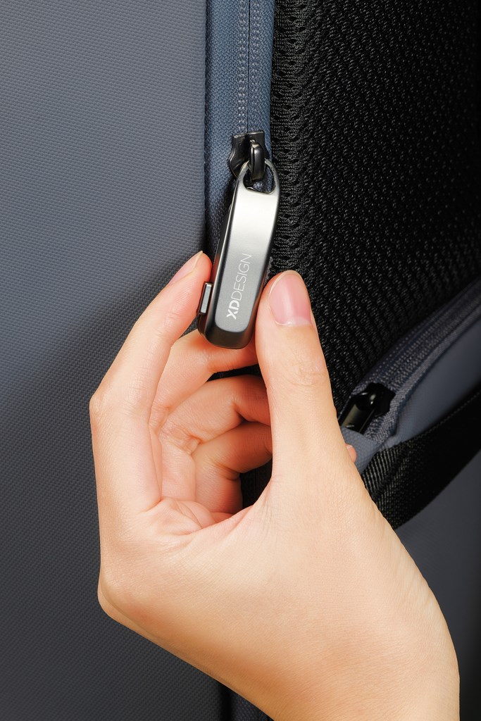 XD DESIGN ANTI-THEFT BACKPACK BOBBY EDGE NAVY P/N: P706.2505 - Image 8
