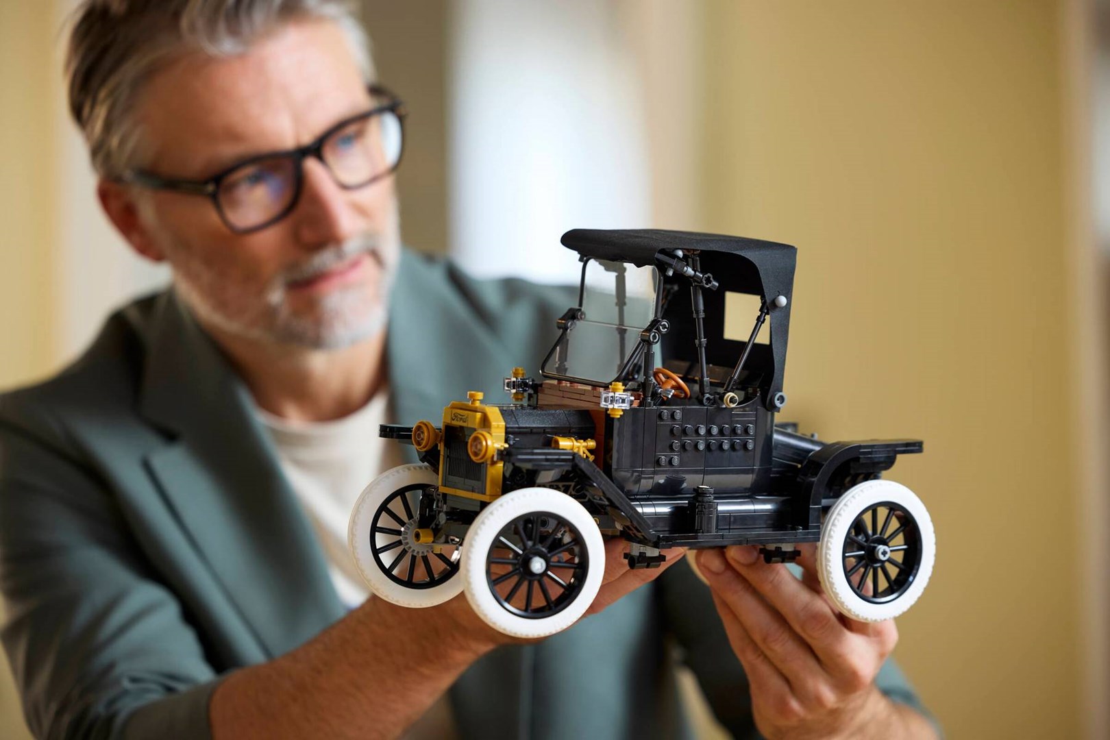 LEGO ICONS 11376 Ford Model T - Image 7